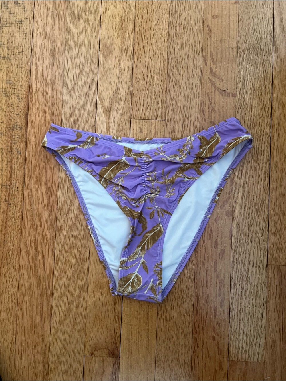 Cupshe Lavender Bikini Bottoms with Gold Leaf Print